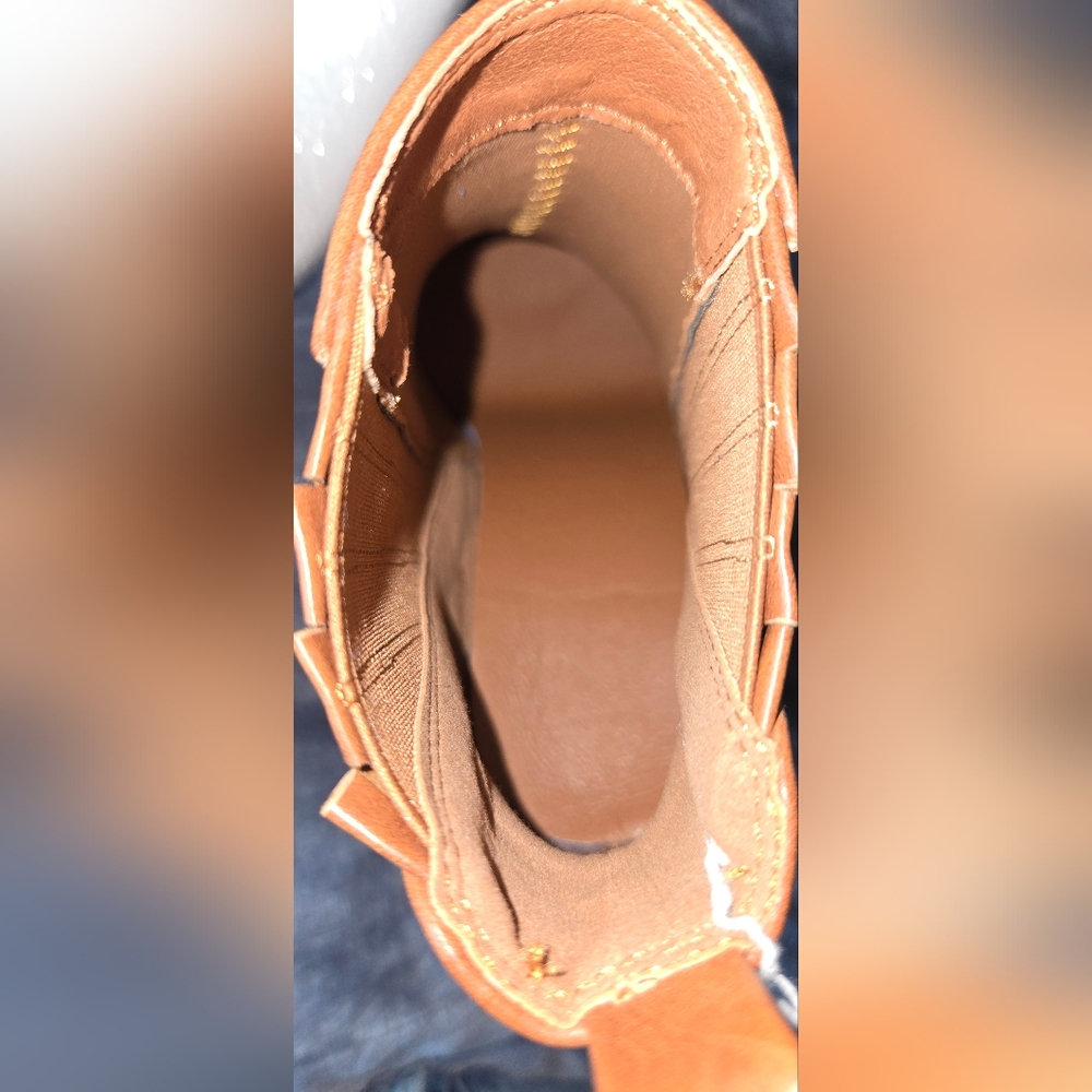 Booties (Never worn) - Picture 10 of 13